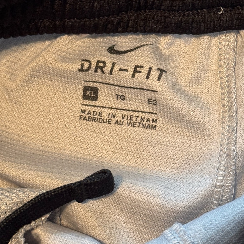Nike Elite Boys Basketball Shorts Big Kids Size XL YXL Gray Pink Pre-Owned - Picture 4 of 7